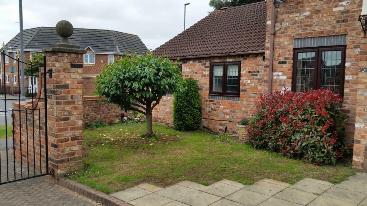 1, The Mews Villa Derby Exterior foto